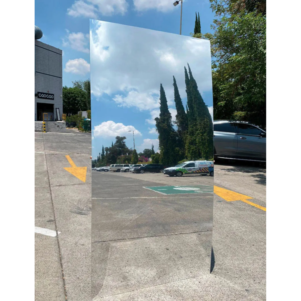 White Mirror