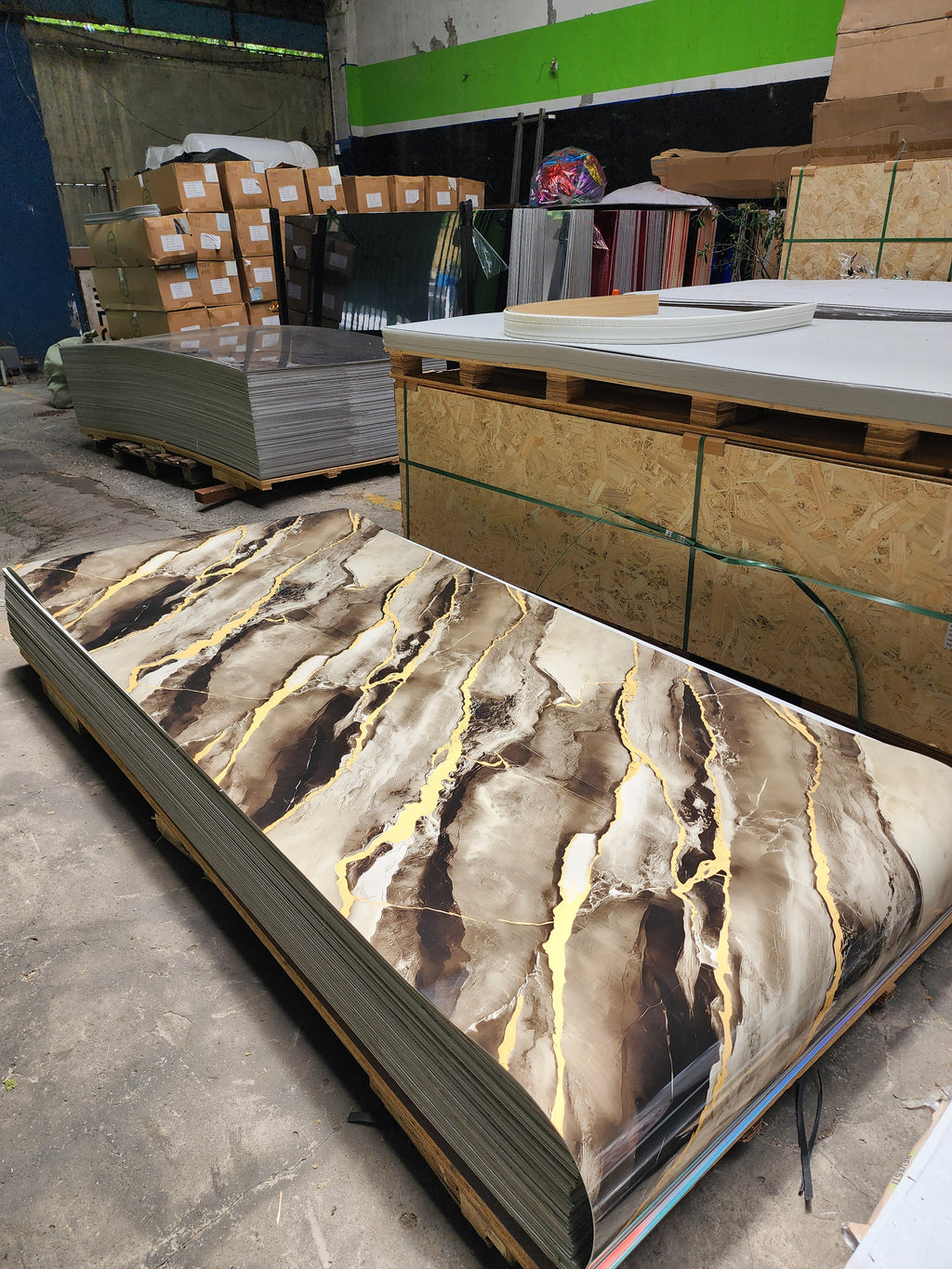 Rollo Autoadhesivo Símil Mármol  Bs 3765