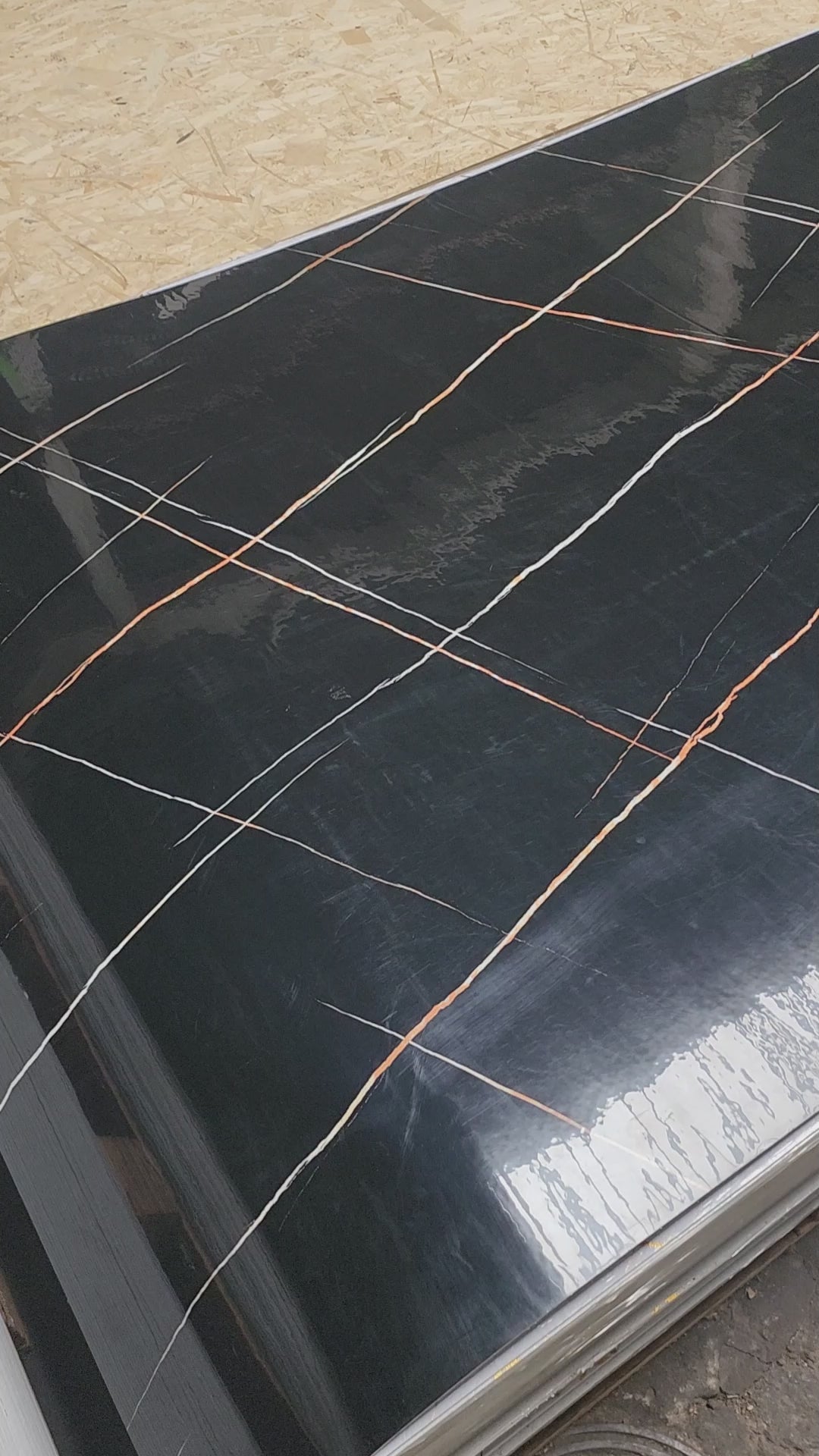 Rollo autoadhesivo Simil Mármol Lausen